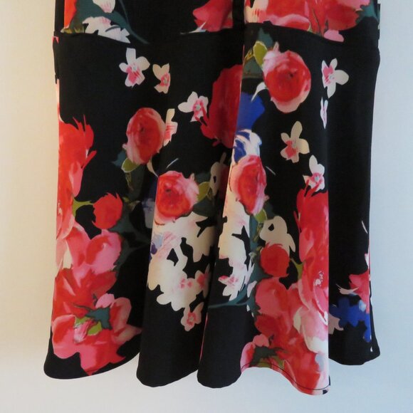 GUESS Floral Fit and Flare Sleeveless Asian Japanese Inspired Y2K - Size US 4 - Picture 13 of 15